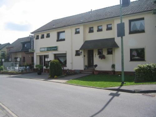 Hotel Haus Gertrud Simmerath Exterior photo
