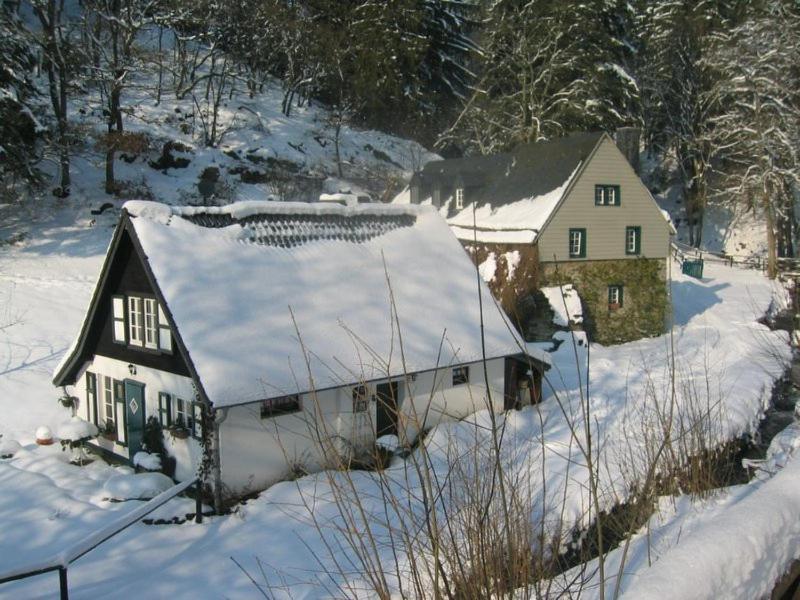 Hotel Haus Gertrud Simmerath Exterior photo